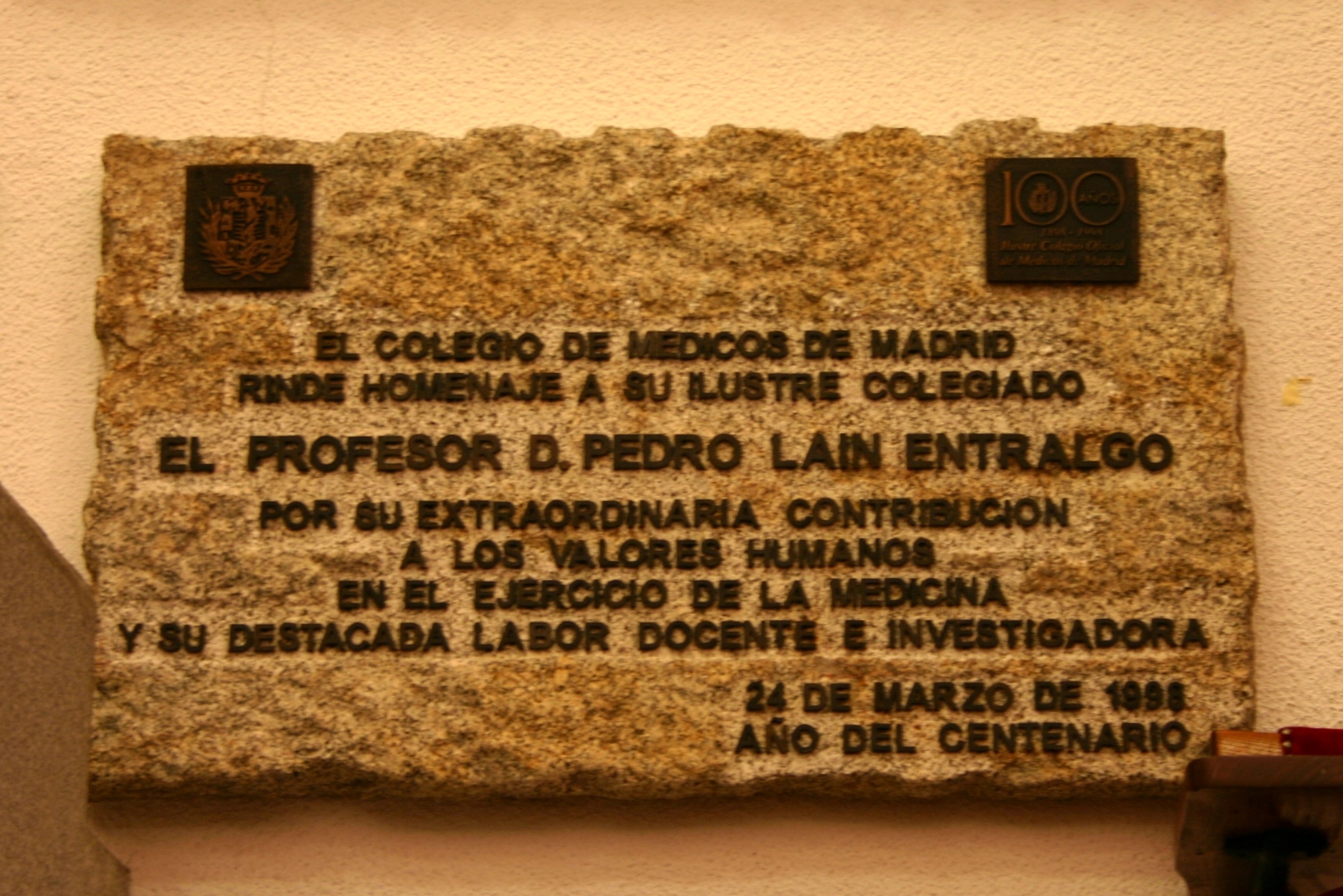 Pedro Lain Entralgo's memorial tablet, Ilustre Colegio Oficial de Médicos de Madrid, Madrid (1).JPG